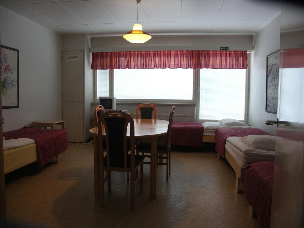 Asuntohotelli Hotel Petkele Гаміна Номер фото